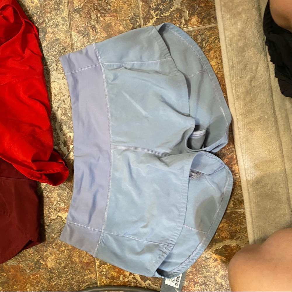 Lululemon speed up low rise lined shorts size 4.